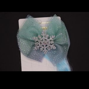 Frozen inspired bow hair clip 2